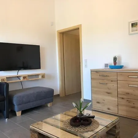 E21 Freistehendes Haus Mit Garten Und Deichblick